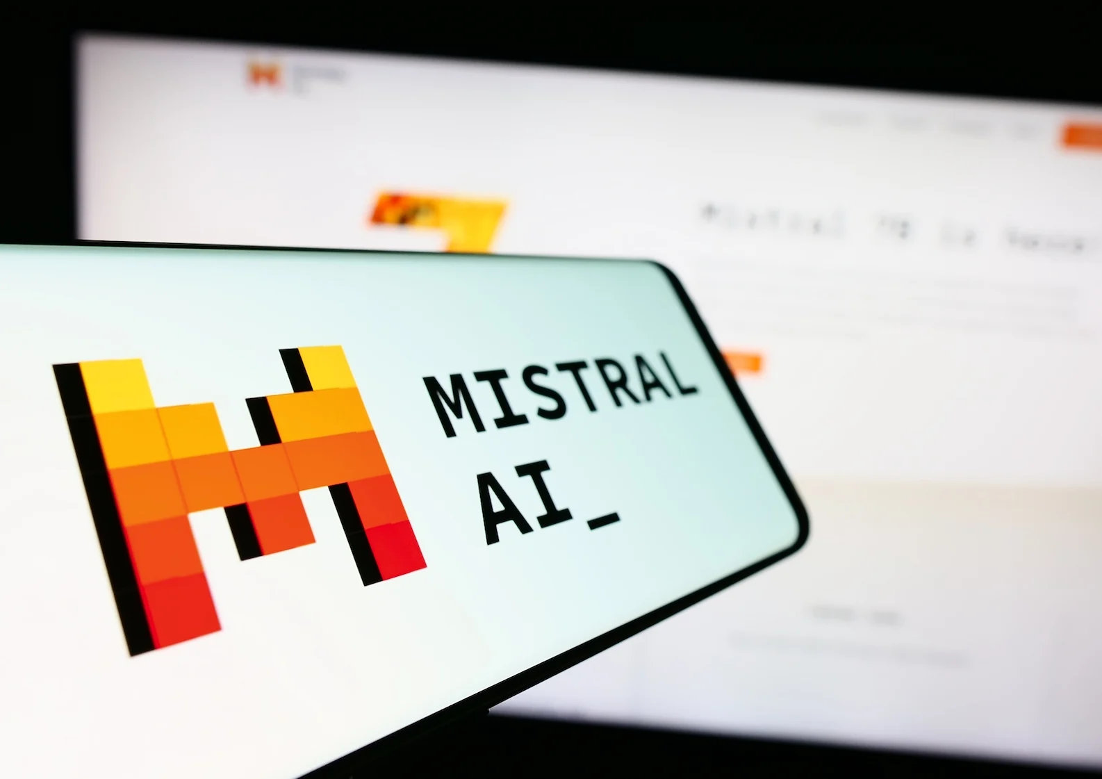 Firefox choisit Mistral pour son nouvel assistant IA